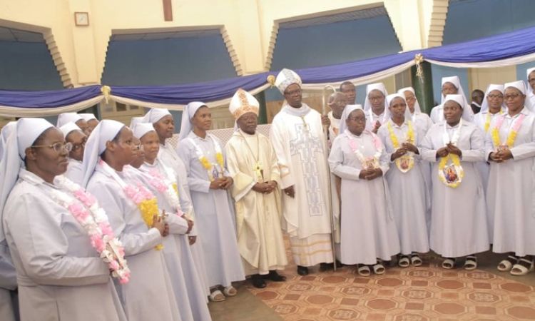 LES BENE MARIYA  : APPELEES A DEMEURER EN JESUS POUR PORTER BEAUCOUP DE FRUITS
